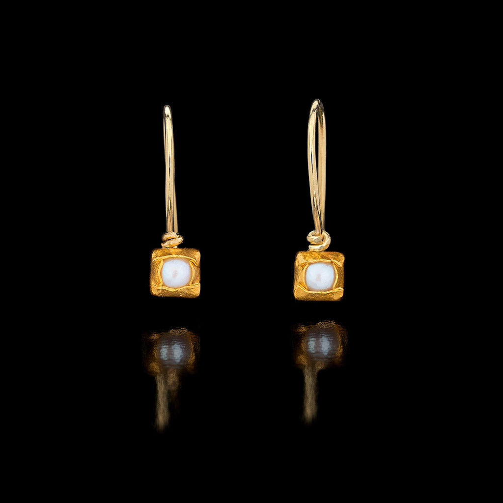 Delicate Square Pearls Earrings